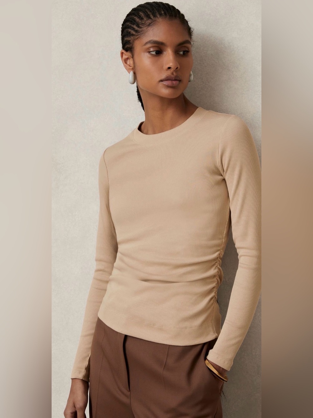Reiss Tessa Cotton Long-Sleeve Ruched T-Shirt in Camel in Small - C48-003